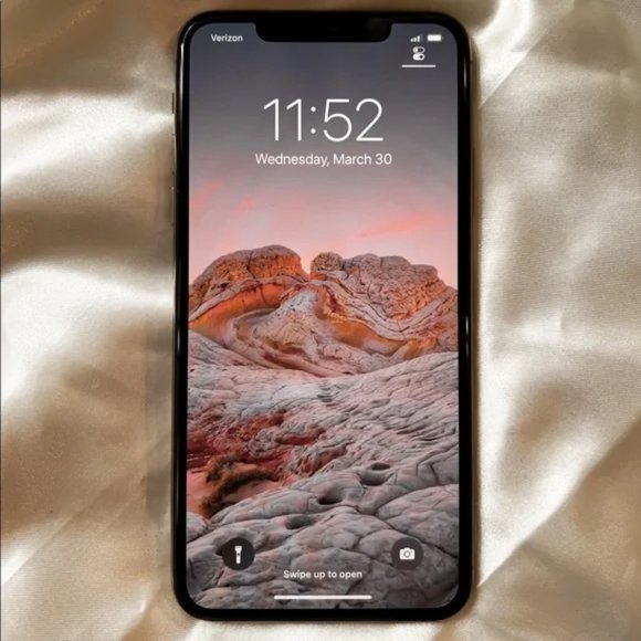 Apple iPhone 11 Pro Max 256GB Matte Gold - Picture 1 of 4
